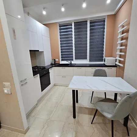 Appartement Lev Tolstoi 63 *